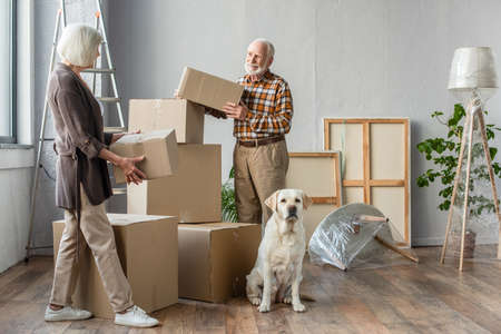 Astuces pour aider une personne âgée lors de son déménagement